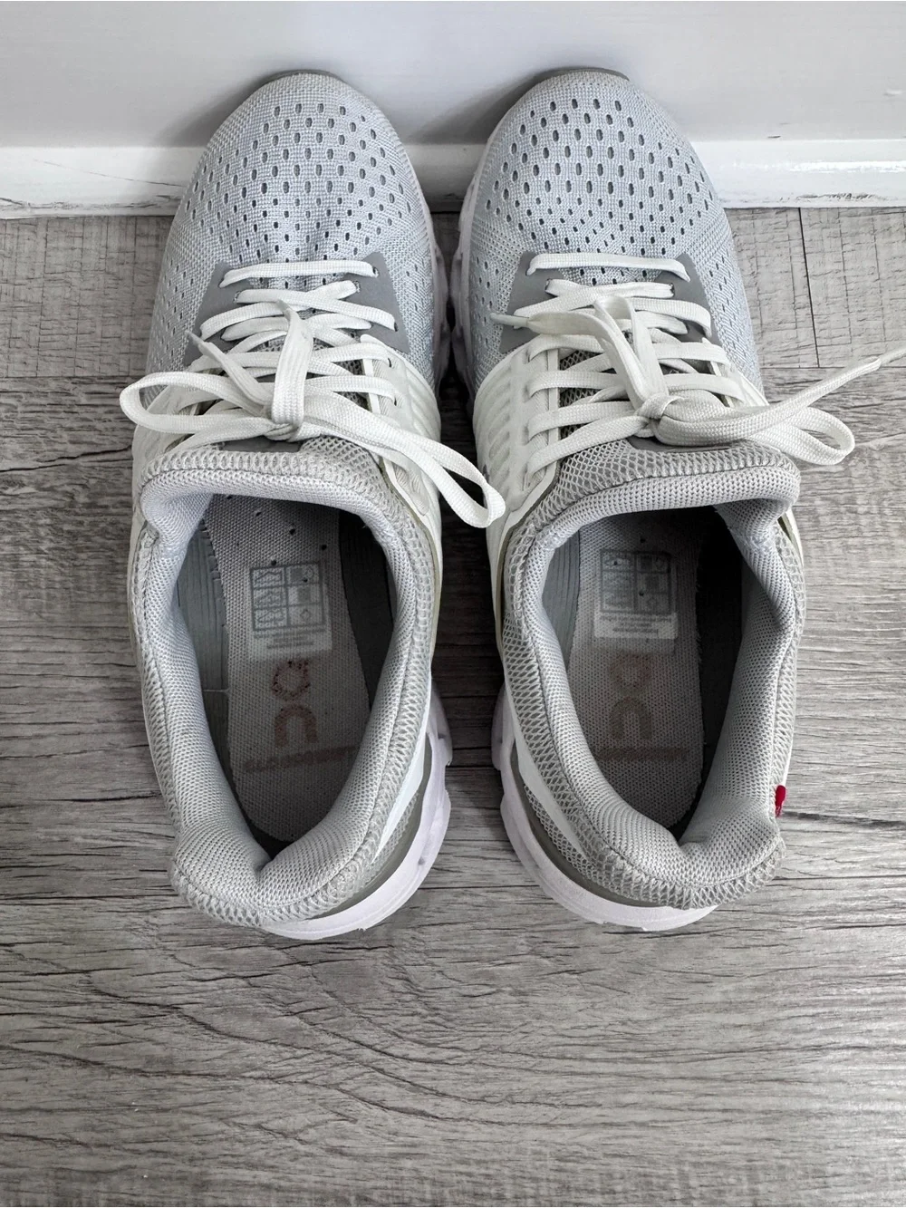 On Running Cloudswift Women's Running Shoes - Size 7.5 - Glacier / White